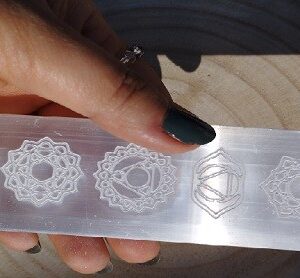 PLACA SELENITA SIETE CHAKRAS MEDIANA