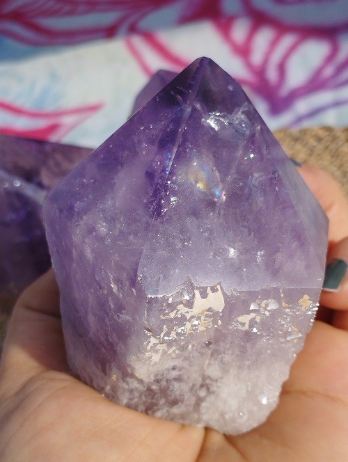 PUNTA MAESTRA ARCOIRIS DE AMATISTA SEMIPULIDA MOD.2