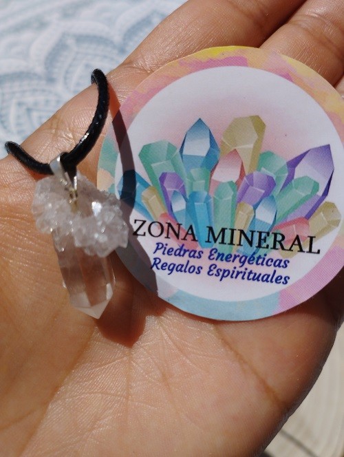 COLGANTE PUNTA MAESTRA ABUNDANCIA DE CUARZO