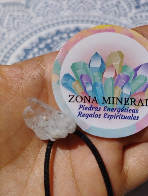 COLGANTE PUNTA MAESTRA ABRAZO DE CUARZO