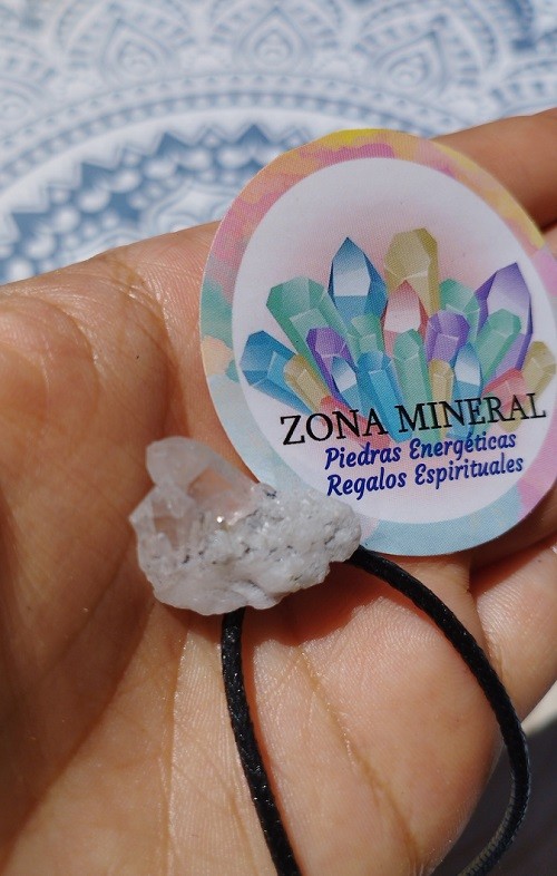 COLGANTE PUNTA MAESTRA ABRAZO DE CUARZO