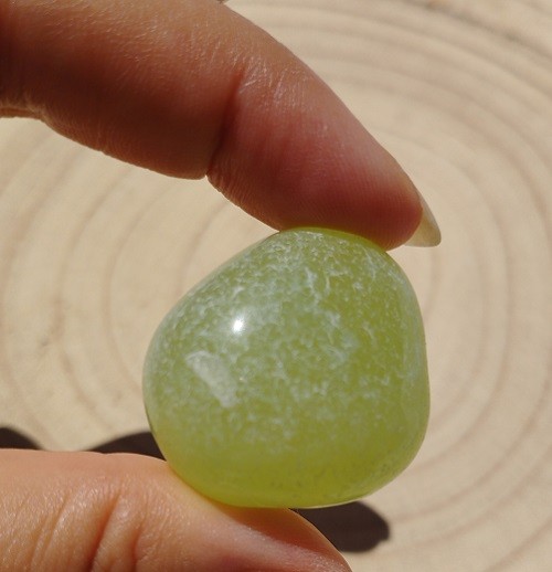 JADE VERDE RODADO MEDIANO