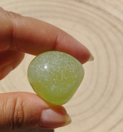 JADE VERDE RODADO MEDIANO