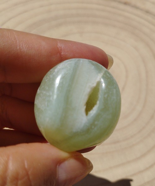 JADE VERDE RODADO MEDIANO