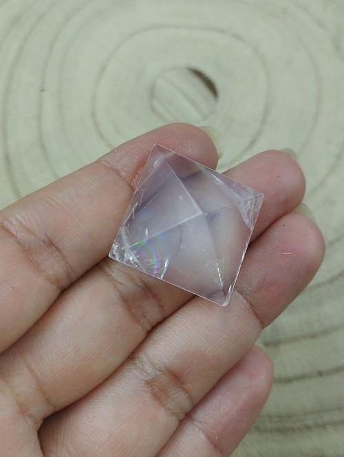 PIRAMIDE DE CUARZO ROSA