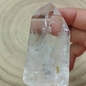 PUNTA MAESTRA ARCOIRIS DE CUARZO BLANCO PULIDA