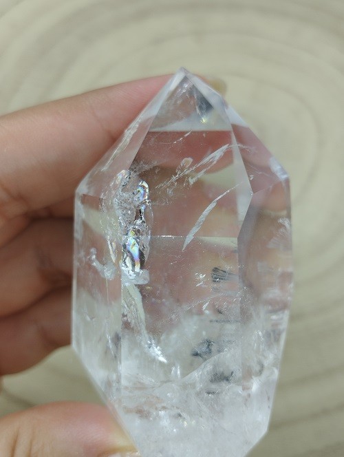 PUNTA MAESTRA ARCOIRIS DE CUARZO BLANCO PULIDA