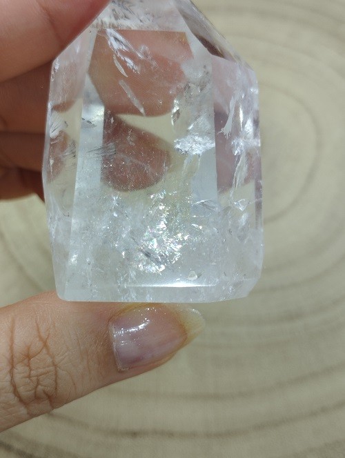 PUNTA MAESTRA ARCOIRIS DE CUARZO BLANCO PULIDA