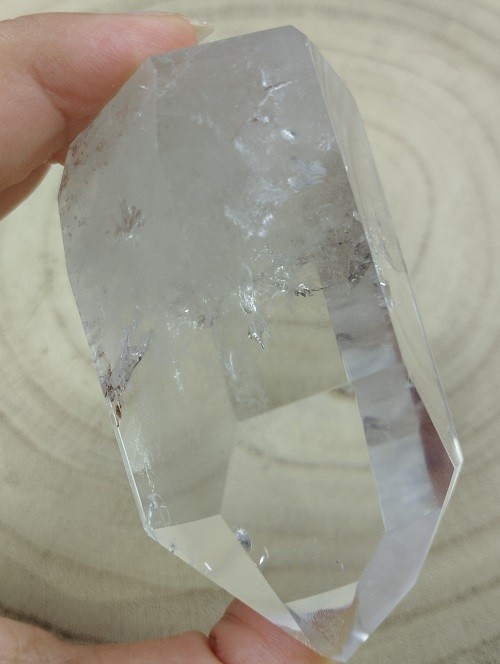 PUNTA MAESTRA ARCOIRIS DE CUARZO BLANCO PULIDA