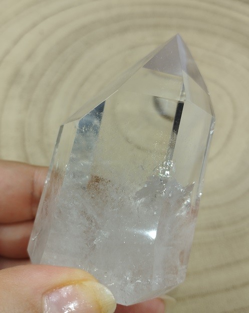 PUNTA MAESTRA ARCOIRIS DE CUARZO BLANCO PULIDA