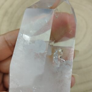 PUNTA MAESTRA ARCOIRIS DE CUARZO BLANCO PULIDA