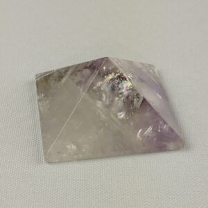 PIRAMIDE DE AMATISTA 4 x 4cm