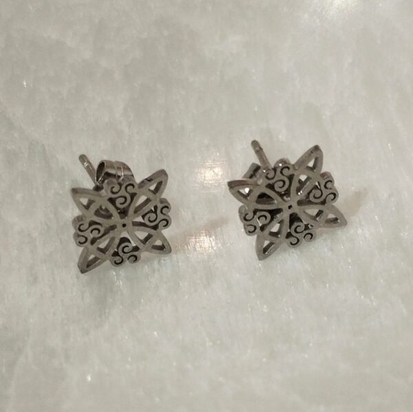 PENDIENTES NUDO DE BRUJA ACERO INOXIDABLE